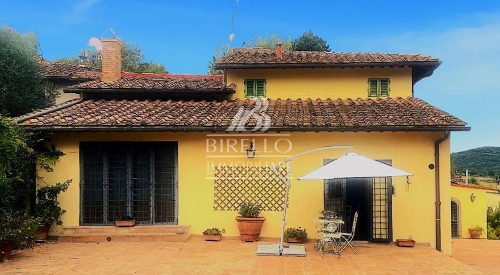 casa indipendente in vendita a Lastra a Signa in zona Carcheri