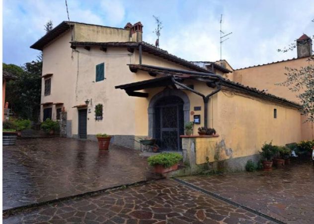 appartamento in vendita a Lastra a Signa in zona Carcheri