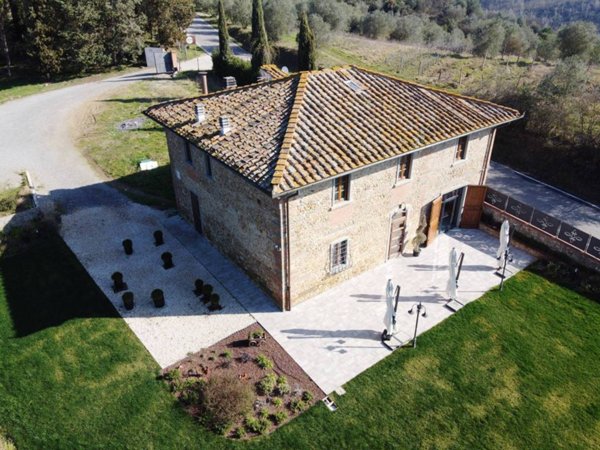 casa indipendente in vendita a Lastra a Signa in zona Ginestra Fiorentina