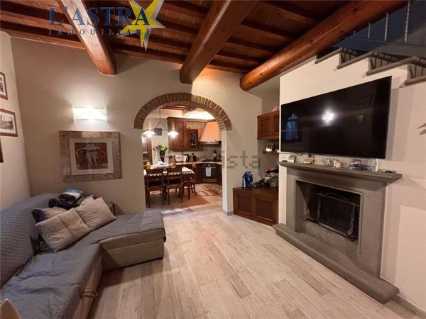 casa indipendente in vendita a Lastra a Signa in zona Ponte a Signa