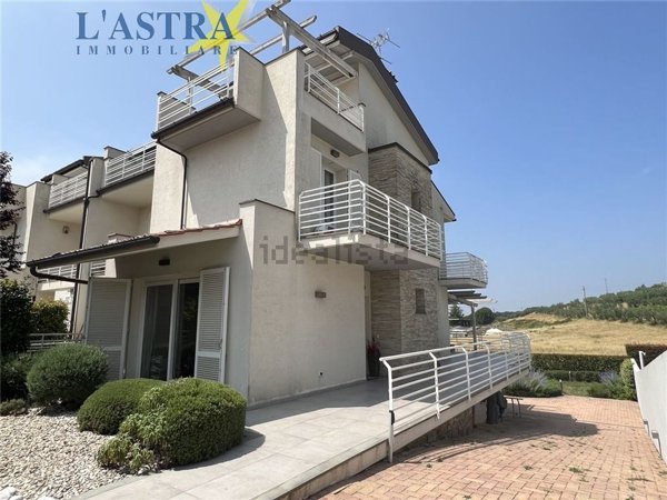 casa indipendente in vendita a Lastra a Signa in zona Malmantile