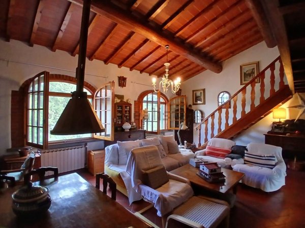 casa indipendente in vendita a Lastra a Signa in zona Ginestra Fiorentina