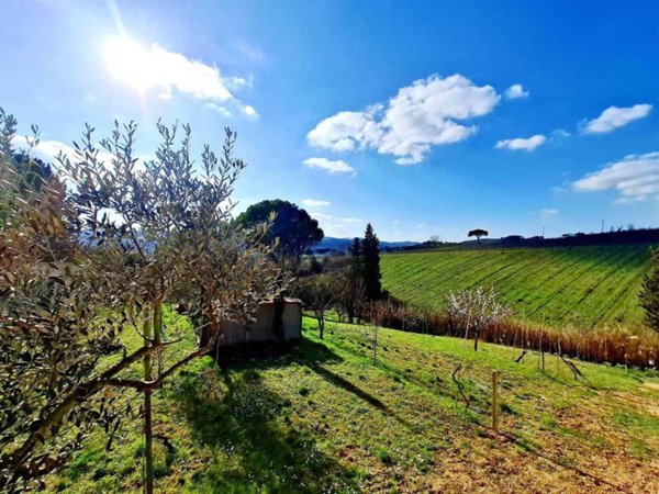 casa indipendente in vendita a Lastra a Signa in zona Ginestra Fiorentina