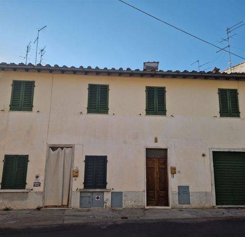 intera palazzina in vendita a Lastra a Signa in zona Malmantile