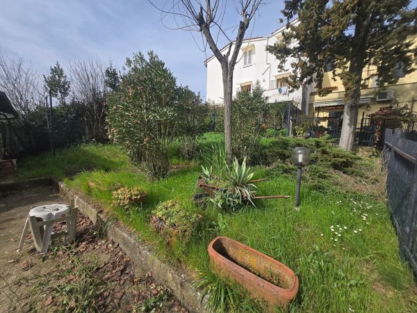 casa indipendente in vendita a Lastra a Signa in zona Inno