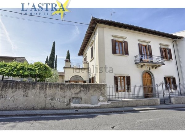 casa indipendente in vendita a Lastra a Signa