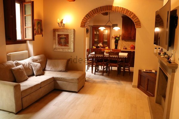 casa indipendente in vendita a Lastra a Signa in zona Ponte a Signa