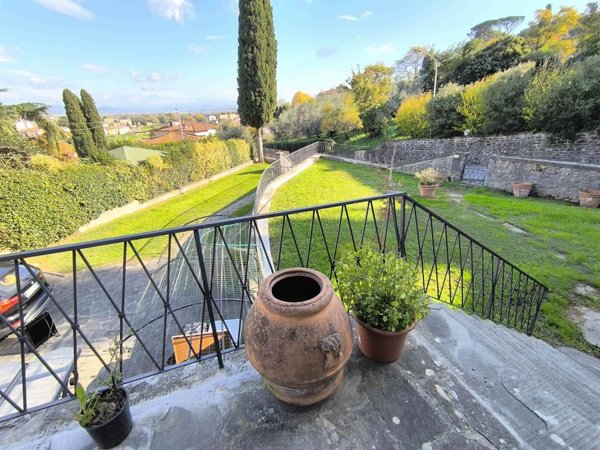 casa indipendente in vendita a Lastra a Signa