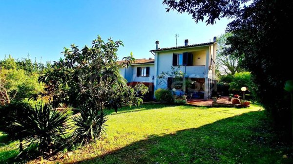 casa indipendente in vendita a Lastra a Signa