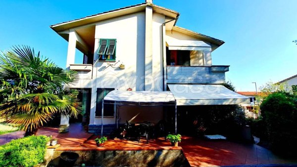 casa indipendente in vendita a Lastra a Signa