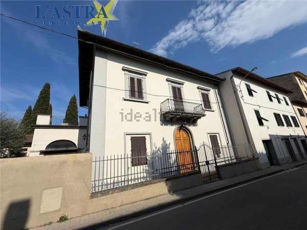 casa indipendente in vendita a Lastra a Signa