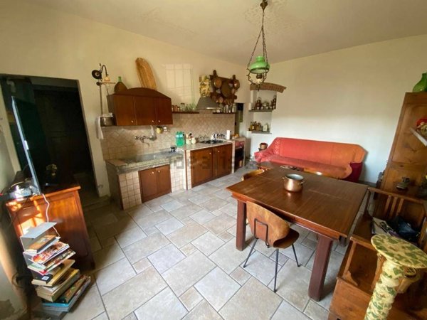 appartamento in vendita a Lastra a Signa in zona Brucianesi