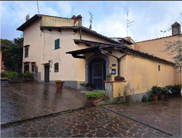 casa indipendente in vendita a Lastra a Signa in zona Carcheri