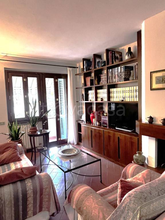 casa semindipendente in vendita a Lastra a Signa