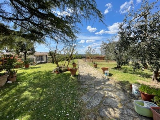 casa indipendente in vendita a Lastra a Signa in zona Marliano