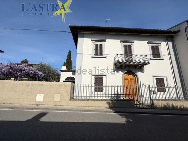 casa indipendente in vendita a Lastra a Signa