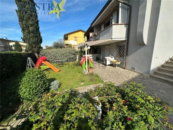 casa indipendente in vendita a Lastra a Signa in zona Ginestra Fiorentina