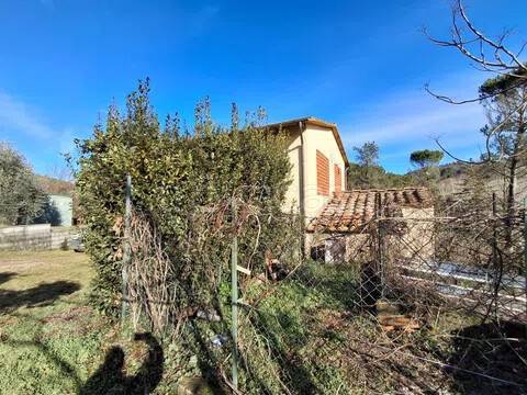 appartamento in vendita a Lastra a Signa in zona Quattro Strade
