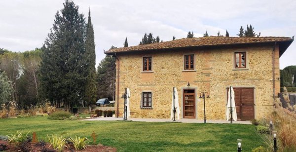 casa indipendente in vendita a Lastra a Signa in zona Ginestra Fiorentina