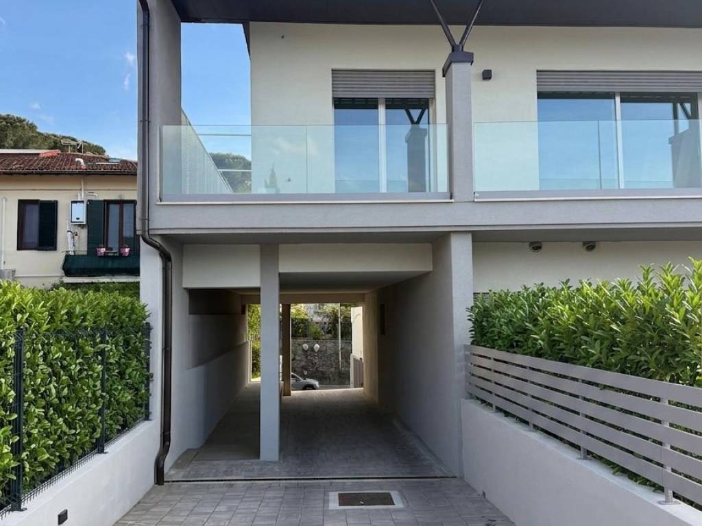 appartamento in vendita a Lastra a Signa in zona Ponte a Signa