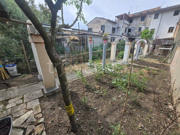 casa indipendente in vendita a Lastra a Signa