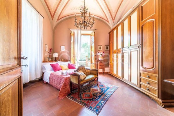 casa indipendente in vendita a Lastra a Signa in zona Calcinaia