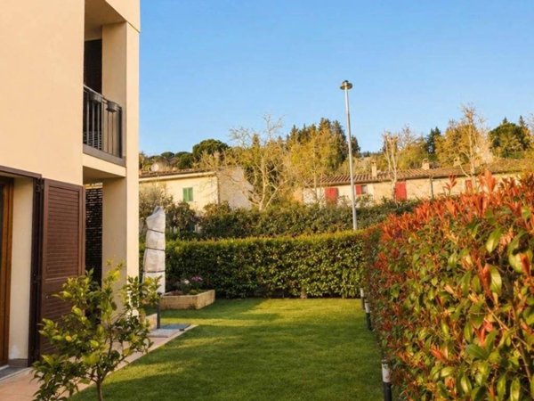 casa indipendente in vendita a Lastra a Signa in zona Ginestra Fiorentina