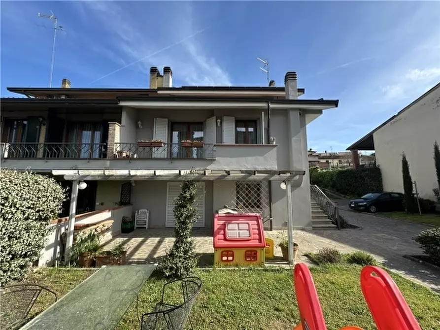 casa indipendente in vendita a Lastra a Signa