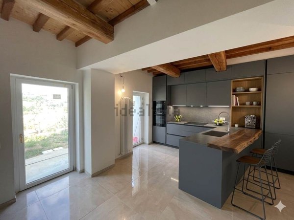 casa indipendente in vendita a Lastra a Signa