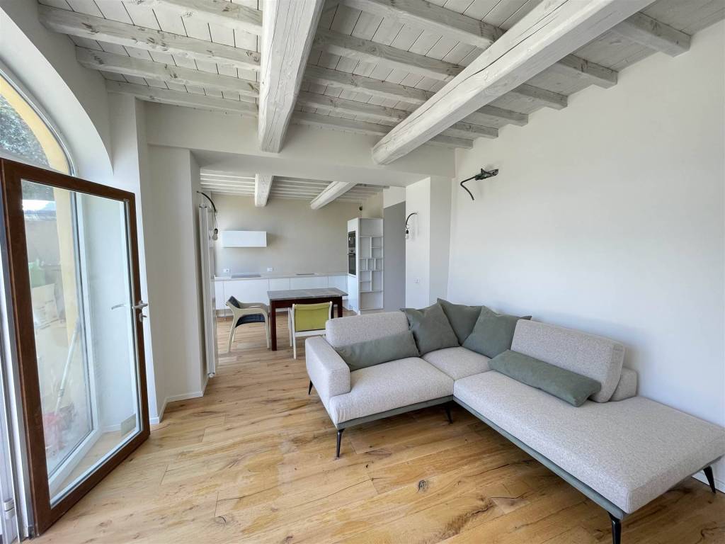 casa indipendente in vendita a Lastra a Signa