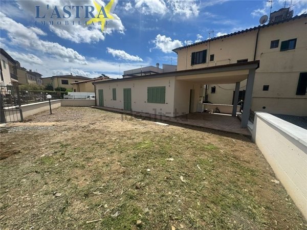 casa indipendente in vendita a Lastra a Signa