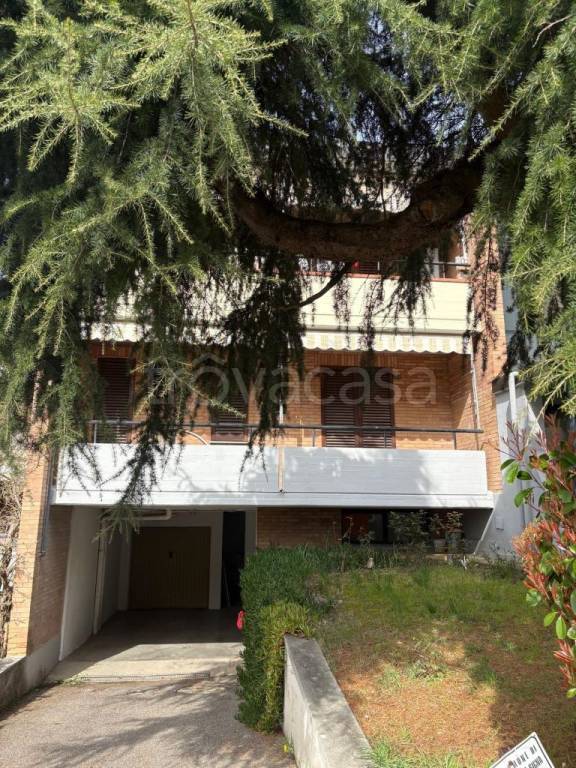 appartamento in vendita a Lastra a Signa in zona Ginestra Fiorentina
