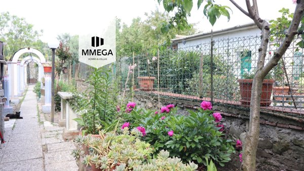 casa indipendente in vendita a Lastra a Signa