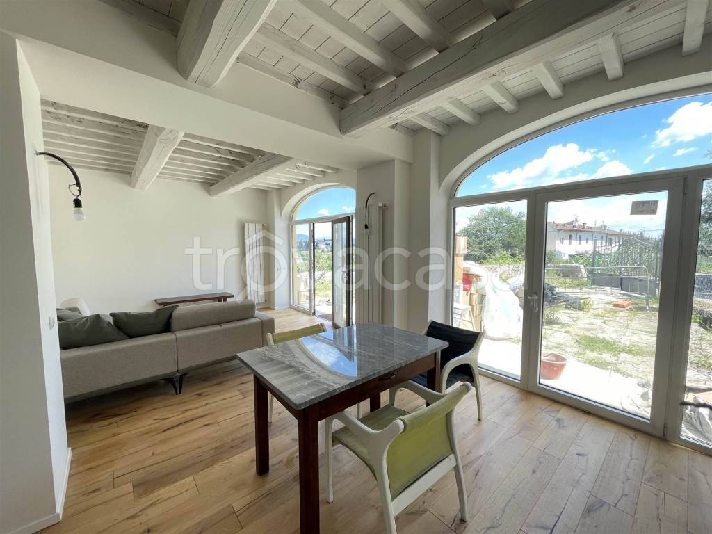 casa indipendente in vendita a Lastra a Signa