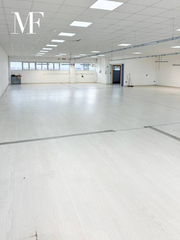locale commerciale in vendita a Lastra a Signa in zona Stagno
