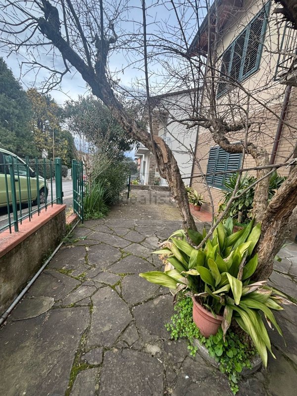 appartamento in vendita a Lastra a Signa in zona Ponte a Signa