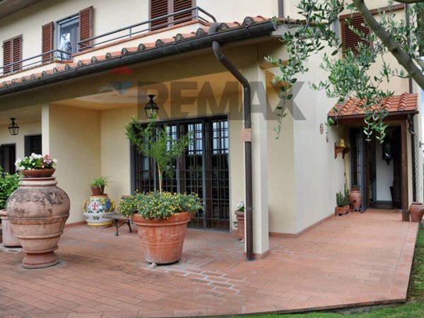casa indipendente in vendita a Lastra a Signa in zona La Luna