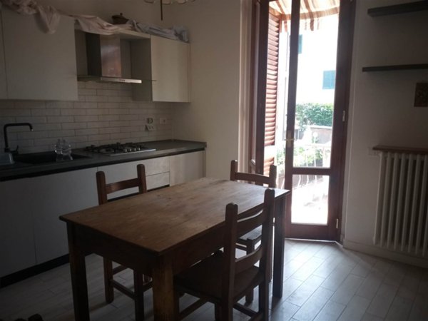 casa indipendente in vendita a Lastra a Signa in zona Calcinaia