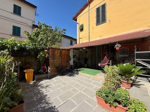 casa indipendente in vendita a Lastra a Signa in zona Val di Rose