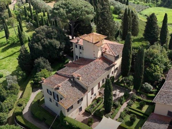 casa indipendente in vendita a Lastra a Signa in zona Calcinaia