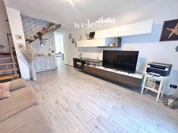 casa indipendente in vendita a Lastra a Signa