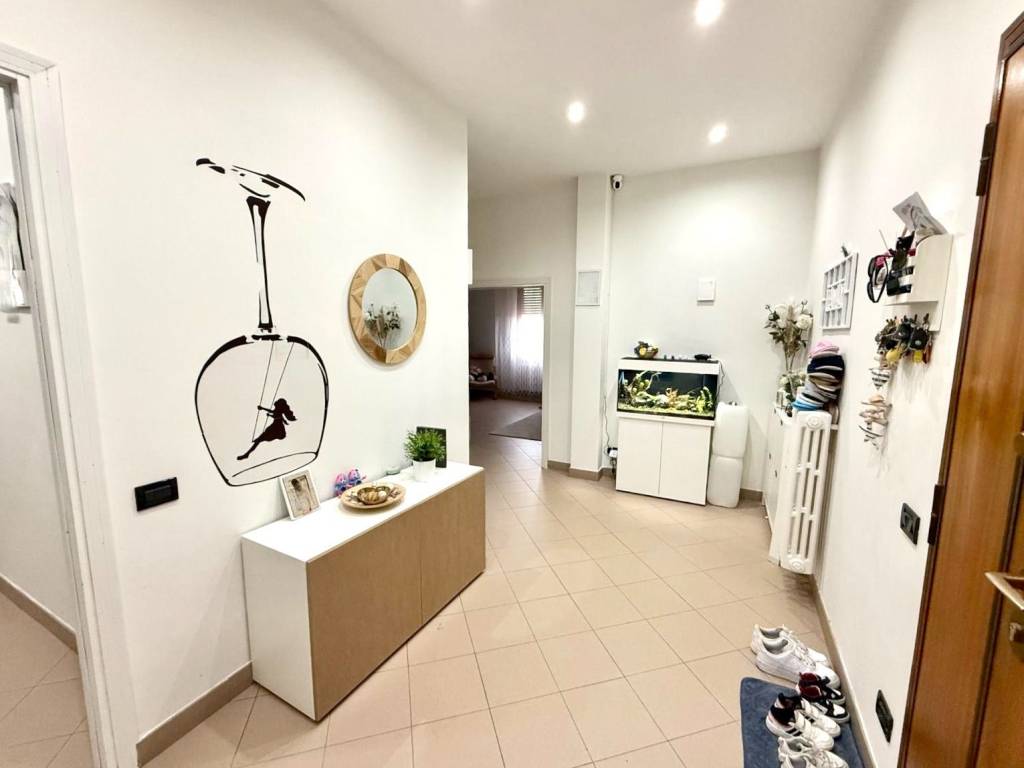 appartamento in vendita a Lastra a Signa in zona Calcinaia