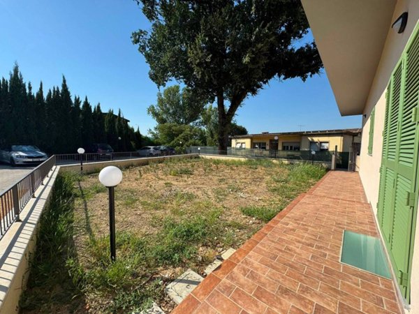 appartamento in vendita a Lastra a Signa in zona Calcinaia