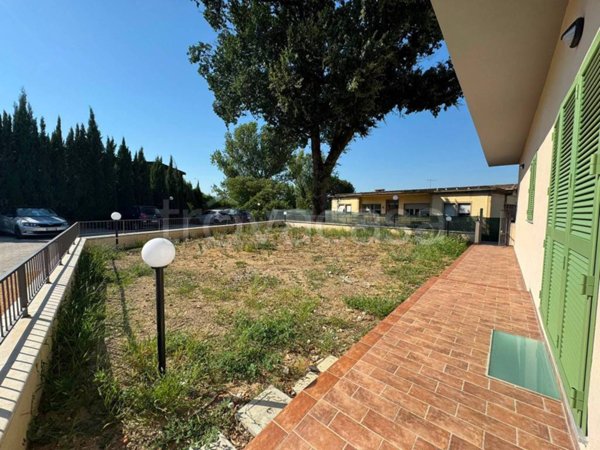 appartamento in vendita a Lastra a Signa in zona Calcinaia