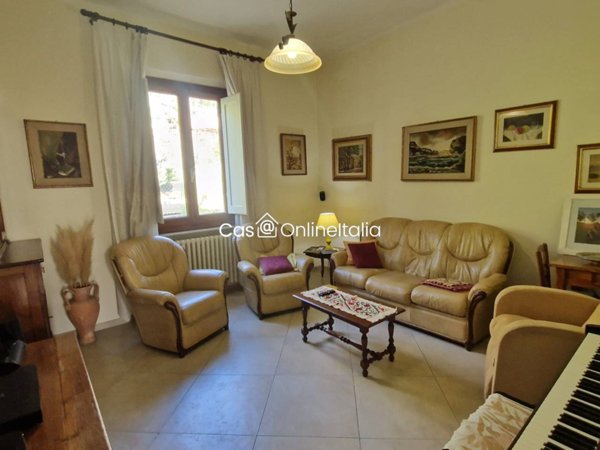 casa indipendente in vendita a Lastra a Signa in zona Ginestra Fiorentina