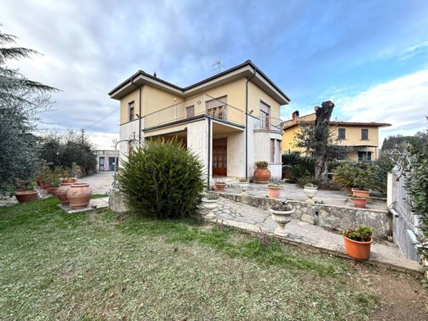 casa indipendente in vendita a Lastra a Signa in zona Inno