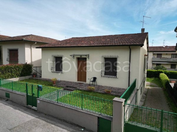 casa indipendente in vendita a Lastra a Signa in zona Val di Rose