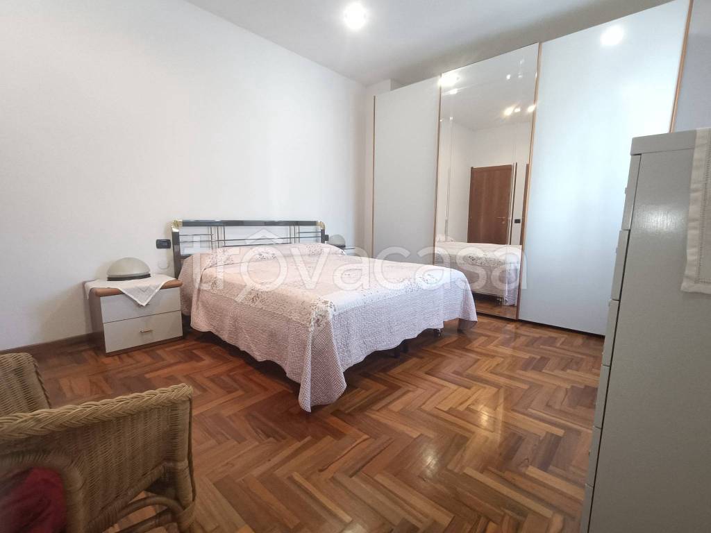 casa indipendente in vendita a Lastra a Signa in zona Calcinaia