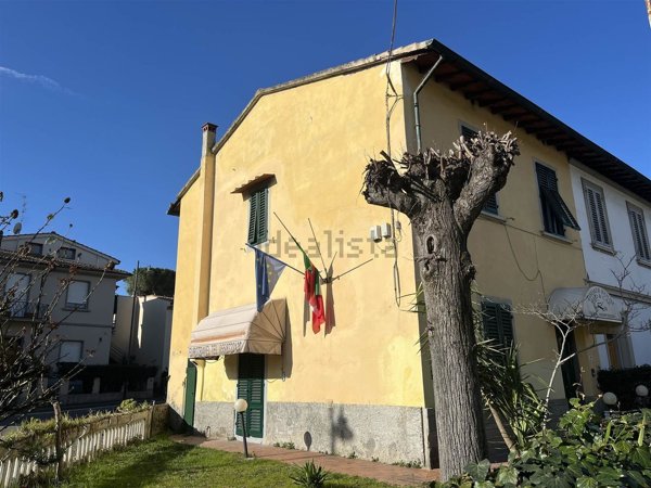 appartamento in vendita a Lastra a Signa in zona Calcinaia