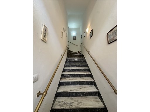 casa semindipendente in vendita a Lastra a Signa in zona Ginestra Fiorentina